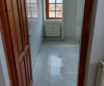 Úradná tabuľa / Obchodno - verejná súťaž  - foto