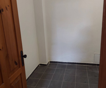 Úradná tabuľa / Obchodno - verejná súťaž  - foto