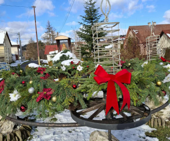 Aktuality / Adventný veniec  - foto