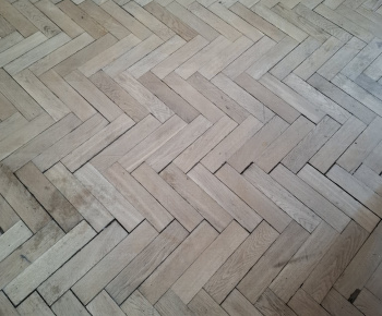 Aktuality / renovácia parkiet v KD - foto