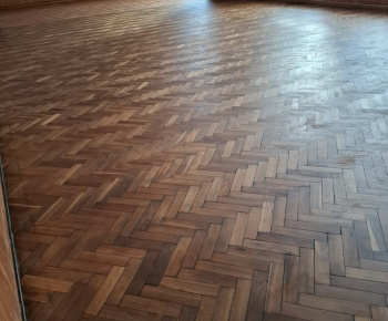 Aktuality / renovácia parkiet v KD - foto