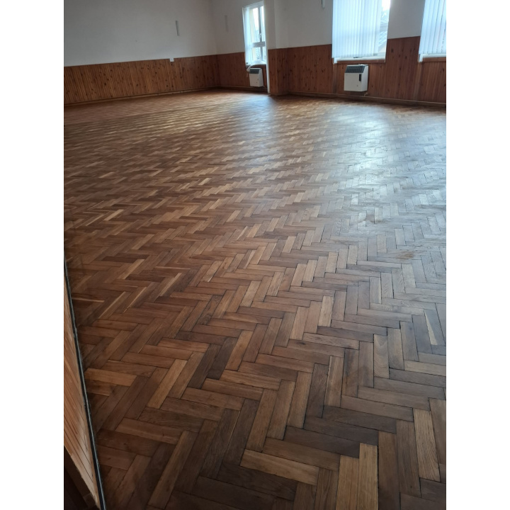 renovácia parkiet v KD